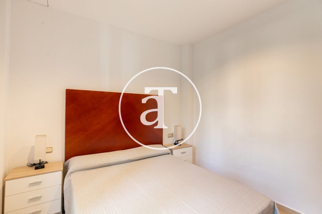 Dúplex de alquiler temporal de 2 habitaciones y 1 baño en Les Corts 15