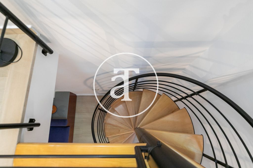 Dúplex de alquiler temporal de 2 habitaciones y 1 baño en Les Corts 22
