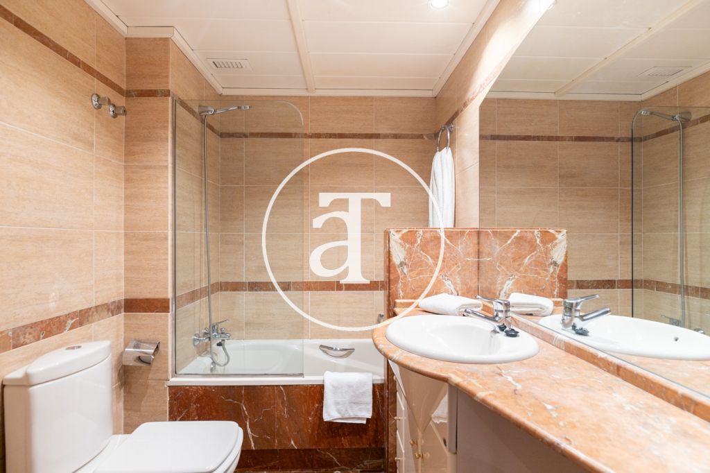 Dúplex de alquiler temporal de 2 habitaciones y 1 baño en Les Corts 17