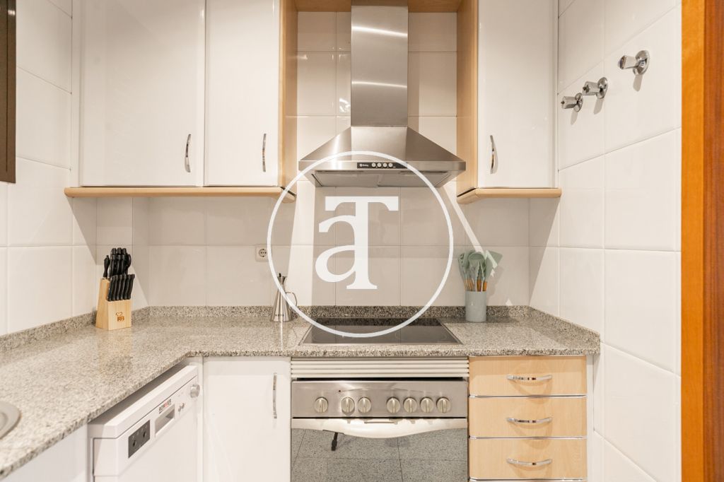 Dúplex de alquiler temporal de 2 habitaciones y 1 baño en Les Corts 12