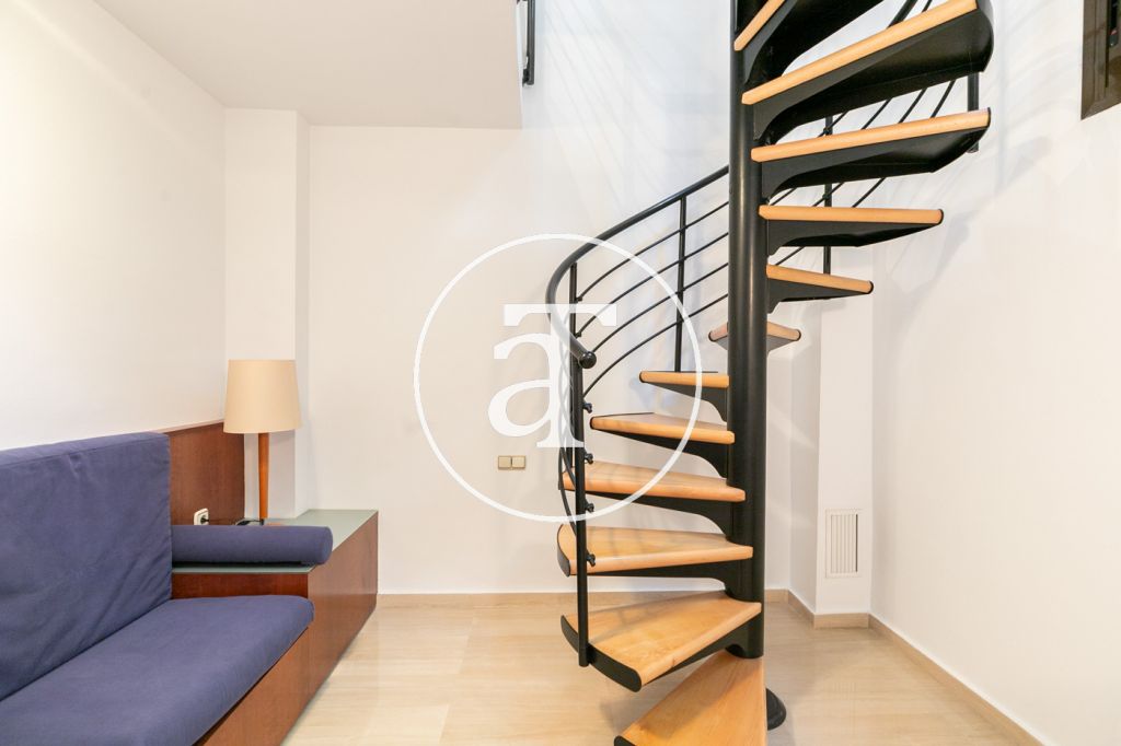 Dúplex de alquiler temporal de 2 habitaciones y 1 baño en Les Corts 24