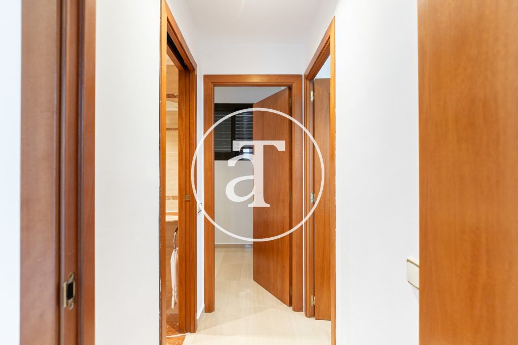 Dúplex de alquiler temporal de 2 habitaciones y 1 baño en Les Corts 13
