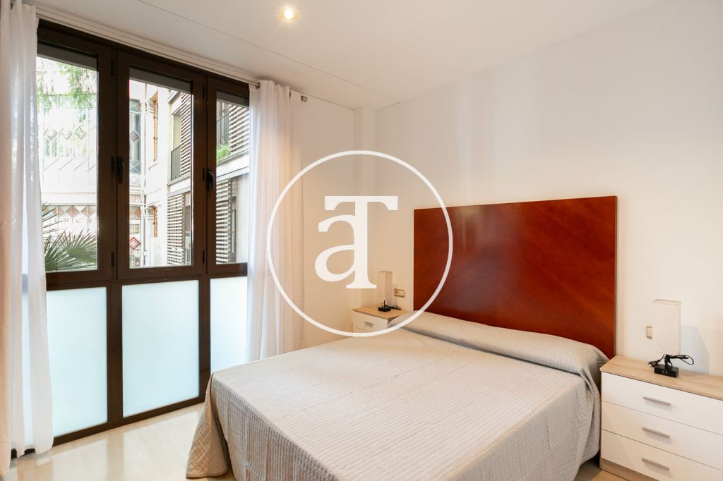 Dúplex de alquiler temporal de 2 habitaciones y 1 baño en Les Corts 14