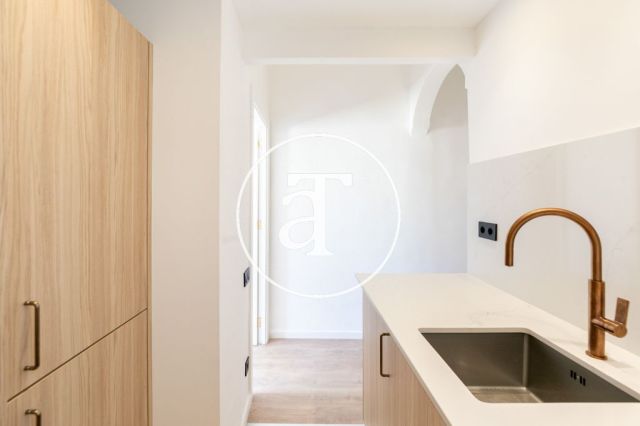 Monthly rental apartment with 2 bedrooms and 1 bathroom in La Barceloneta 7
