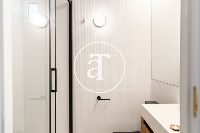 Monthly rental apartment with 2 bedrooms and 1 bathroom in La Barceloneta 19