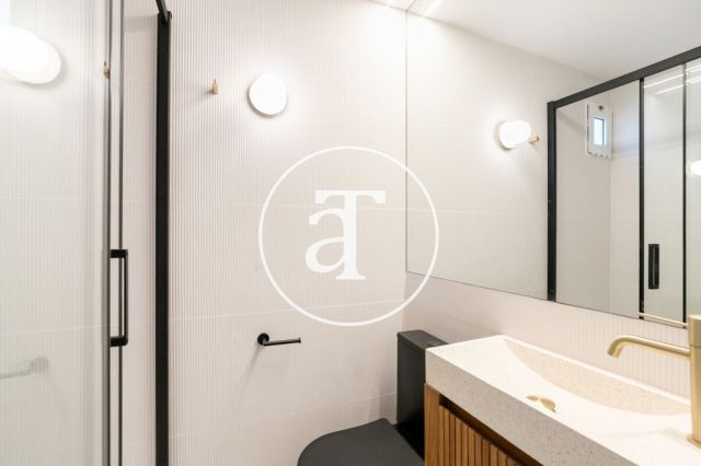 Monthly rental apartment with 2 bedrooms and 1 bathroom in La Barceloneta 18