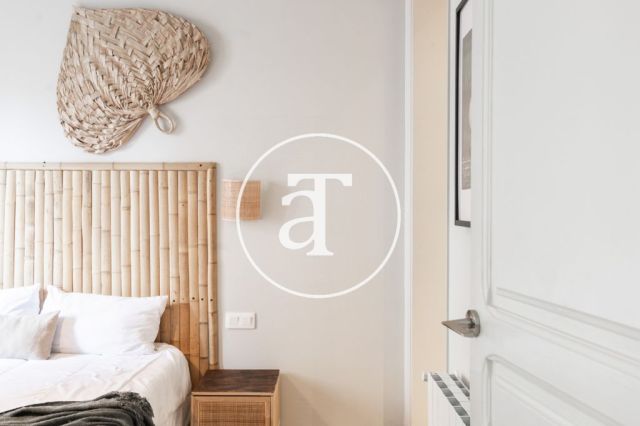 Appartement de location temporaire avec 2 suites, 2 salles de bain et balcon dans l’Eixample 24