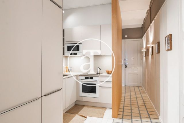 Appartement de location temporaire avec 2 suites, 2 salles de bain et balcon dans l’Eixample 18