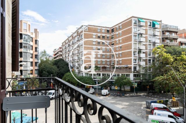 Appartement de location temporaire avec 2 suites, 2 salles de bain et balcon dans l’Eixample 3