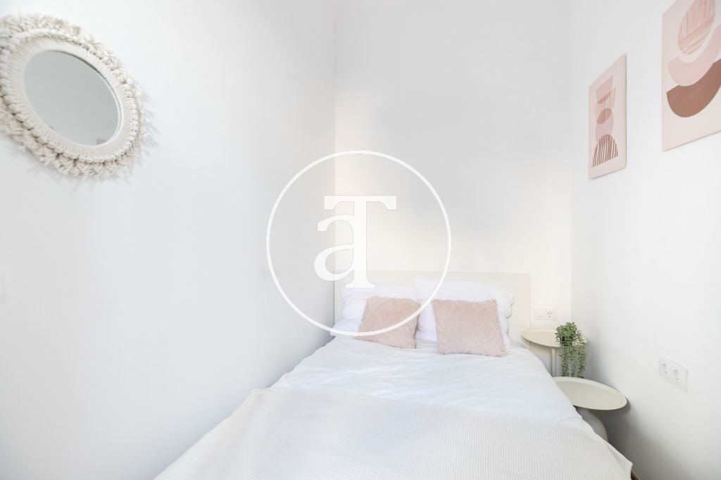 Appartement de location mensuelle avec 3 chambres, 1 salle de bain et balcon à Ciutat Vella 18
