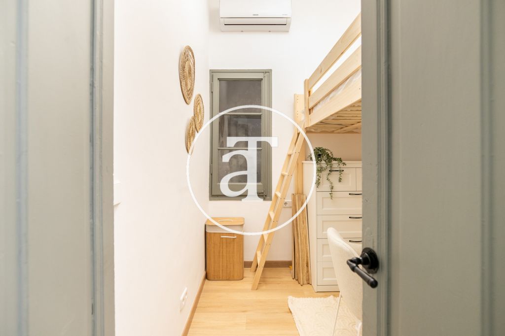 Appartement de location mensuelle avec 3 chambres, 1 salle de bain et balcon à Ciutat Vella 26