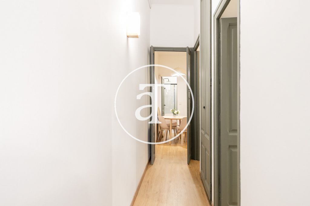 Appartement de location mensuelle avec 3 chambres, 1 salle de bain et balcon à Ciutat Vella 6