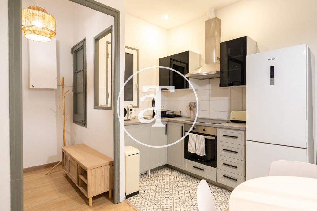 Appartement de location mensuelle avec 3 chambres, 1 salle de bain et balcon à Ciutat Vella 8