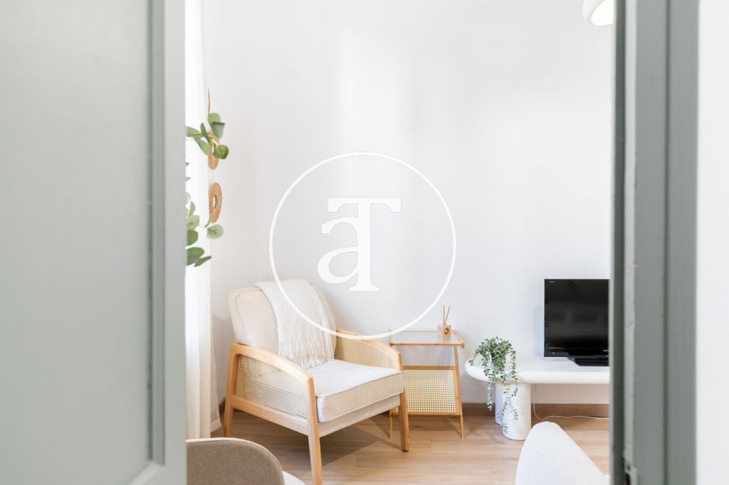 Appartement de location mensuelle avec 3 chambres, 1 salle de bain et balcon à Ciutat Vella 17