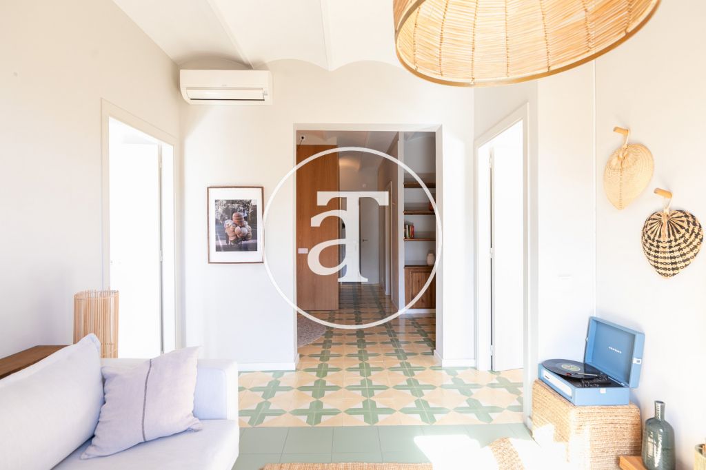 Appartement de location mensuelle avec 2 chambres, 2 salles de bain et balcon dans l’Eixample 5