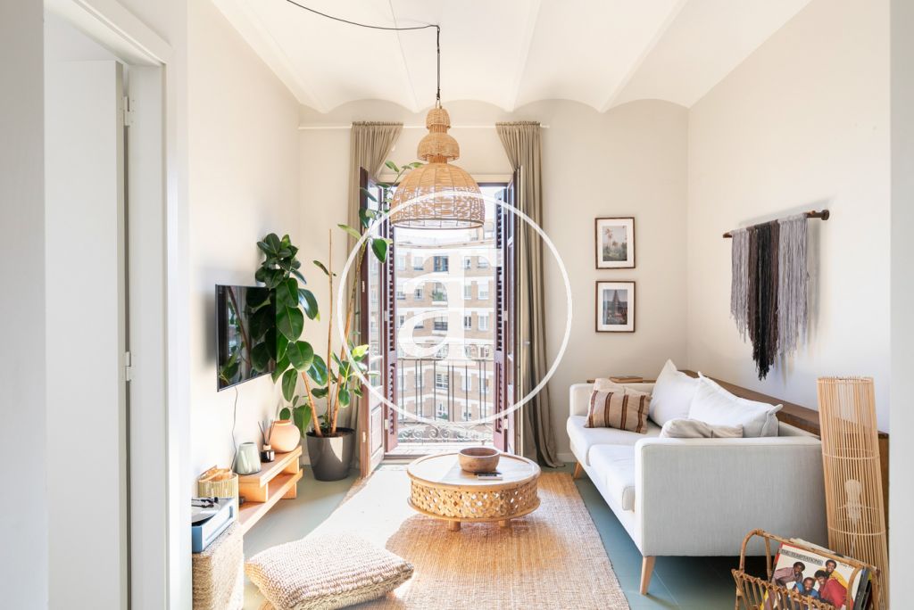 Appartement de location mensuelle avec 2 chambres, 2 salles de bain et balcon dans l’Eixample 8