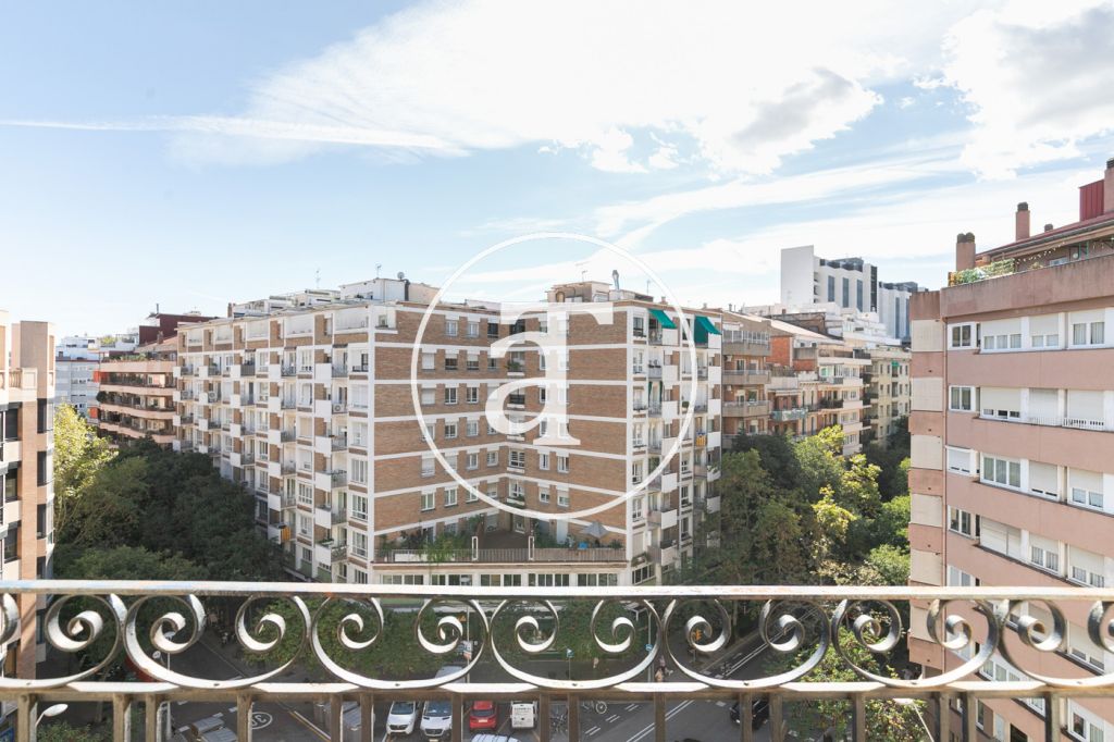 Appartement de location mensuelle avec 2 chambres, 2 salles de bain et balcon dans l’Eixample 26