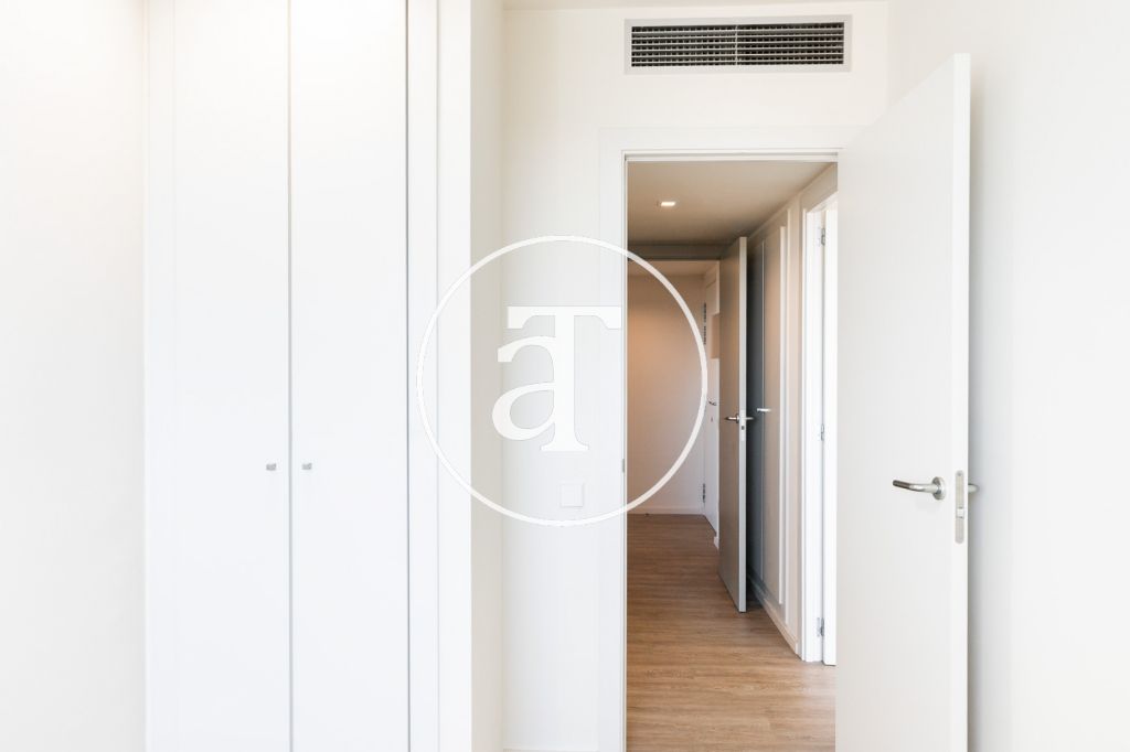 Appartement en location mensuelle avec 3 chambres, 2 salles de bain, terrasse et parking à Diagonal Mar 16