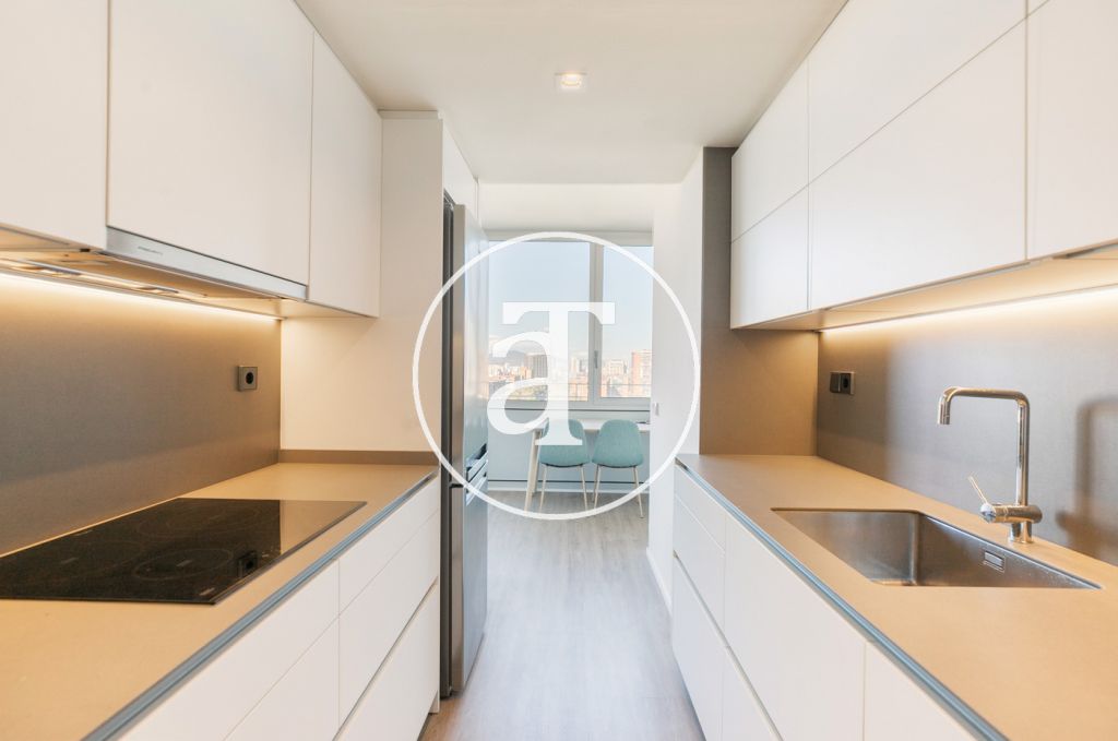 Appartement en location mensuelle avec 3 chambres, 2 salles de bain, terrasse et parking à Diagonal Mar 11