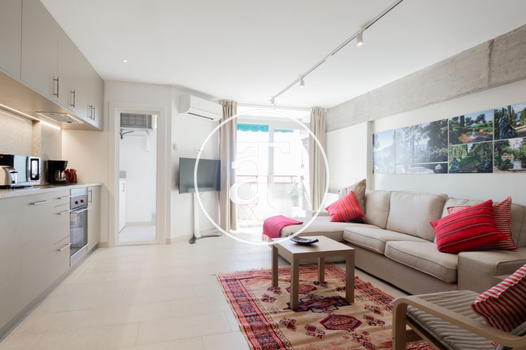 Duplex en location mensuelle avec 3 chambres, 2 salles de bain et 2 balcons avec vue à Sant Martí 2