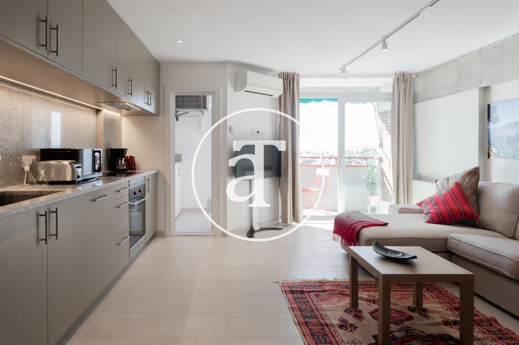 Duplex en location mensuelle avec 3 chambres, 2 salles de bain et 2 balcons avec vue à Sant Martí 8
