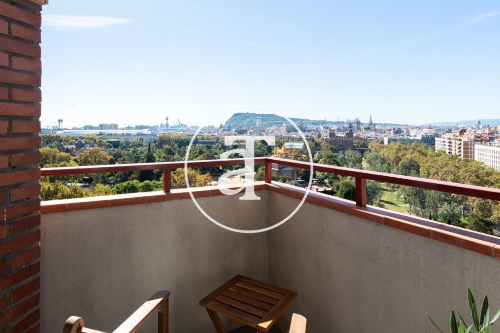 Duplex en location mensuelle avec 3 chambres, 2 salles de bain et 2 balcons avec vue à Sant Martí 30