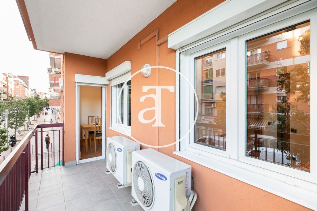 Monthly rental apartment with 2 bedrooms, 1 bathroom and balcony in Nou Barris 15