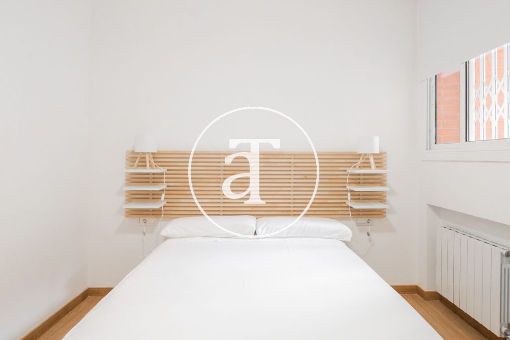 Appartement de location mensuelle de 3 chambres et 2 salles de bain à Sants-Montjuïc 17