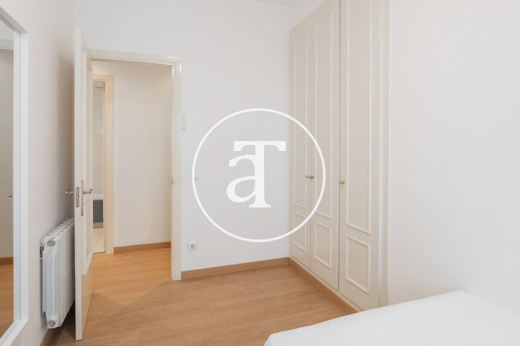 Appartement de location mensuelle de 3 chambres et 2 salles de bain à Sants-Montjuïc 24