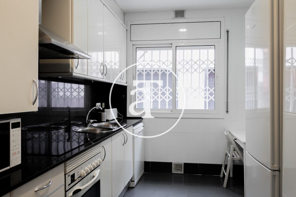 Appartement de location mensuelle de 3 chambres et 2 salles de bain à Sants-Montjuïc 12