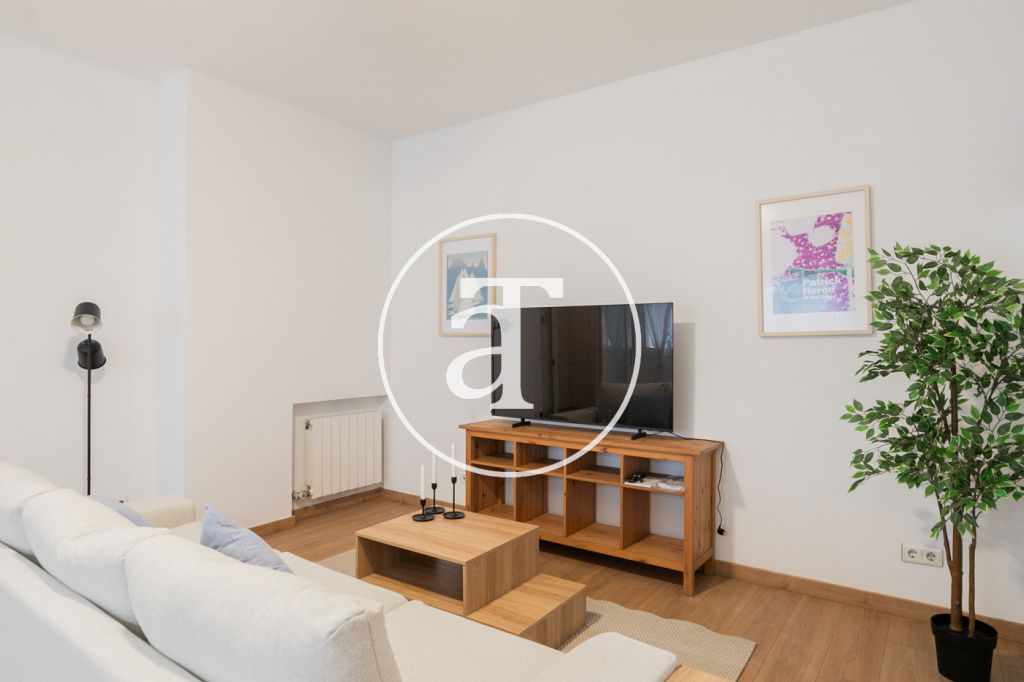 Appartement de location mensuelle de 3 chambres et 2 salles de bain à Sants-Montjuïc 3