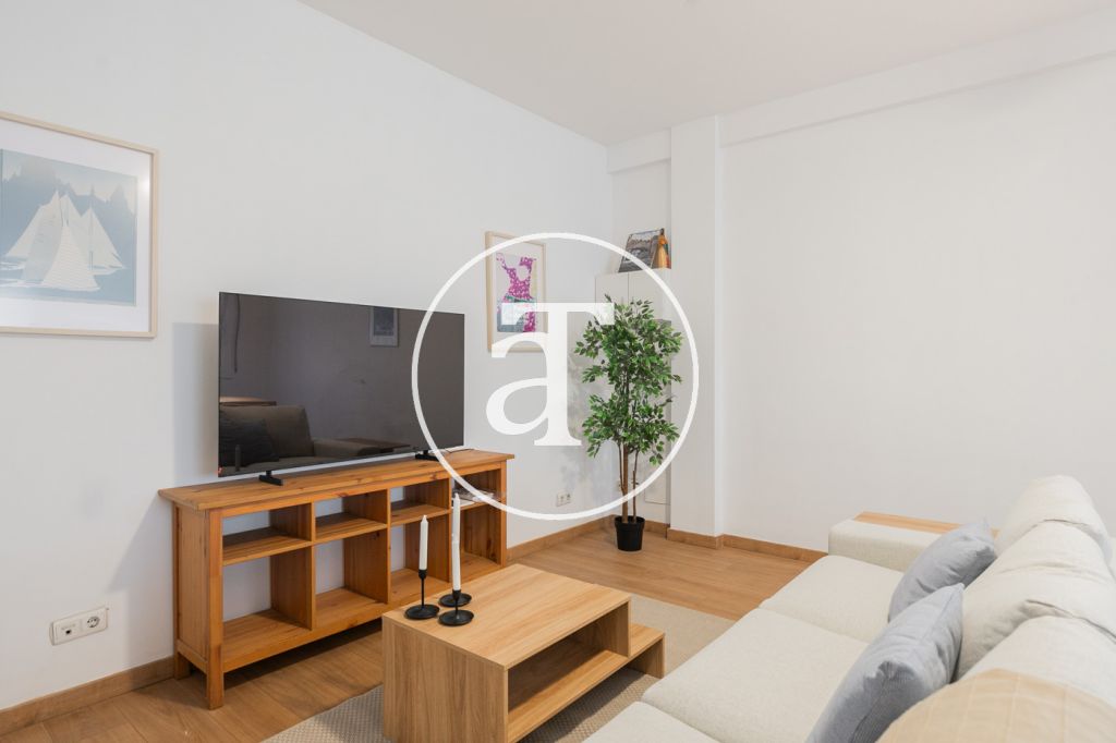 Appartement de location mensuelle de 3 chambres et 2 salles de bain à Sants-Montjuïc 8