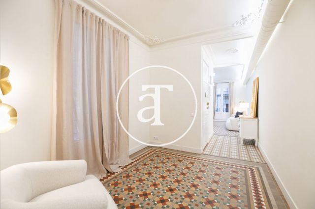 Appartement en location temporaire avec 2 chambres, un bureau et une salle de bains avec balcon dans le quartier gothique 20