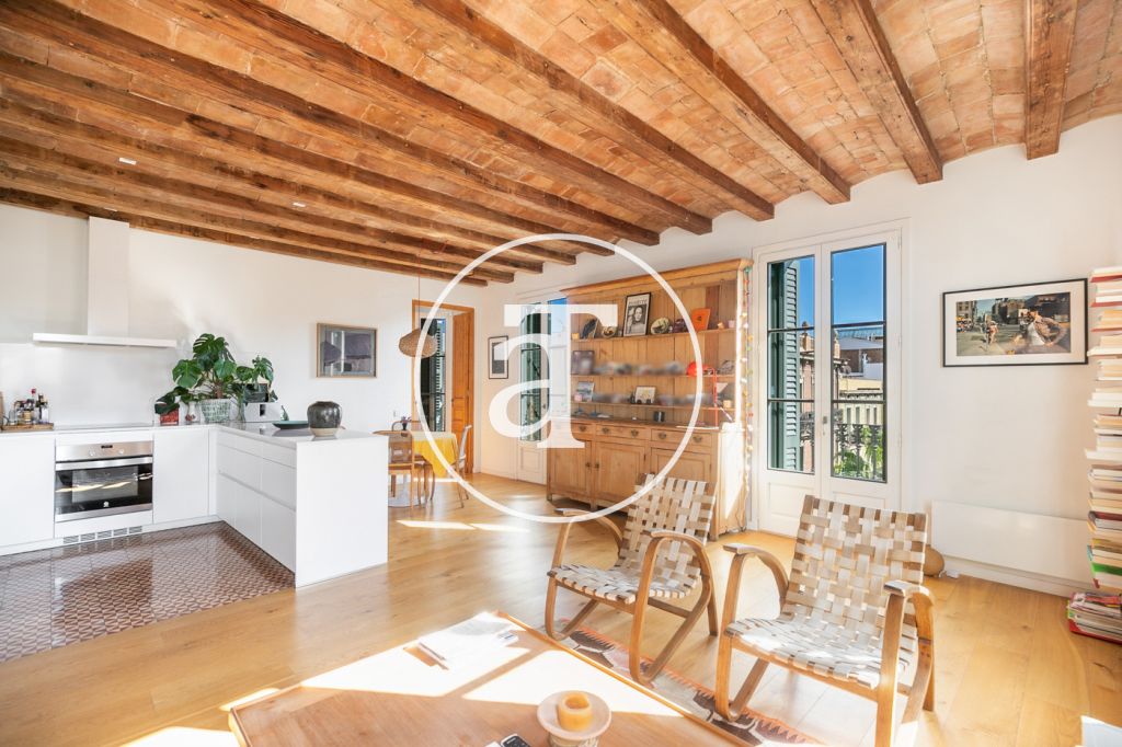 Luminoso y amplio apartamento amueblado en el corazón del barrio Gracia