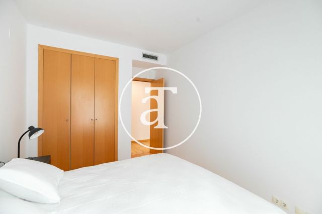 Monthly rental apartment with 2 bedrooms and 1 bathroom with terrace and communal pool in Poblenou 17