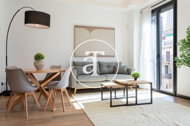 Piso de alquiler temporal de 3 habitaciones y 2 baños en el Eixample 5