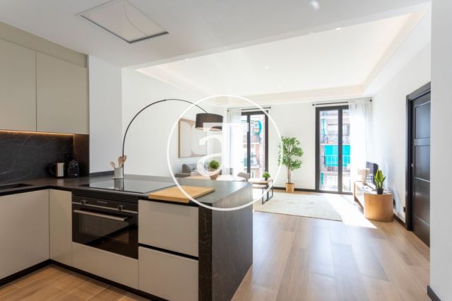 Piso de alquiler temporal de 3 habitaciones y 2 baños en el Eixample 10