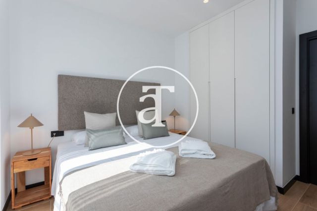 Piso de alquiler temporal de 3 habitaciones y 2 baños en el Eixample 21