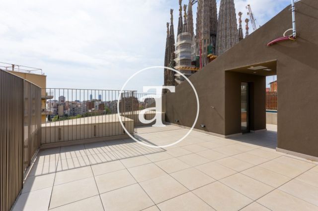 Piso de alquiler temporal de 1 habitación y 1 baño con balcón con impresionantes vistas a la Sagrada Familia 27