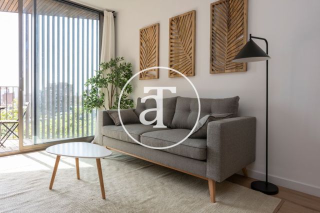 Piso de alquiler temporal de 1 habitación y 1 baño con balcón con impresionantes vistas a la Sagrada Familia 9