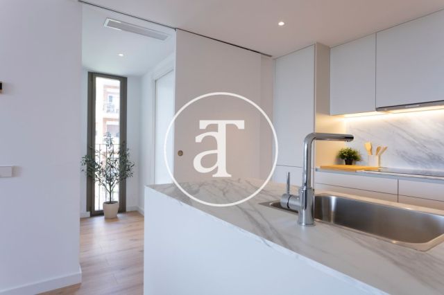Piso de alquiler temporal de 1 habitación y 1 baño con balcón con impresionantes vistas a la Sagrada Familia 16