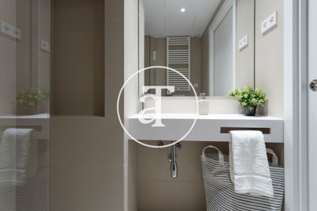 Piso de alquiler temporal de 1 habitación y 1 baño con balcón con impresionantes vistas a la Sagrada Familia 23