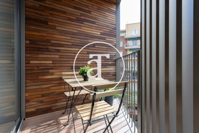Piso de alquiler temporal de 1 habitación y 1 baño con balcón con impresionantes vistas a la Sagrada Familia 4