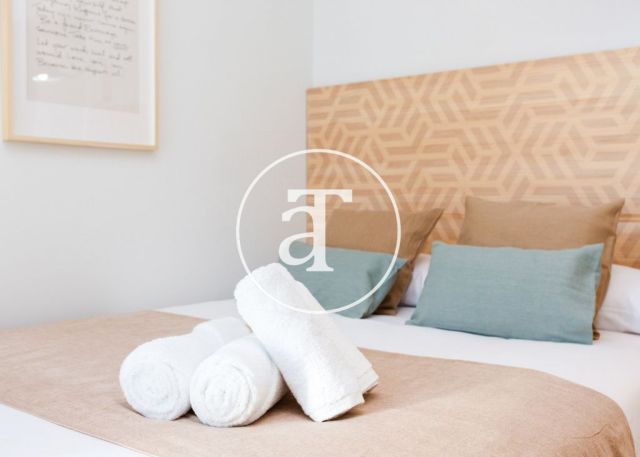Monthly rental apartment with 2 bedrooms and shared pool close to Diagonal Av. 17