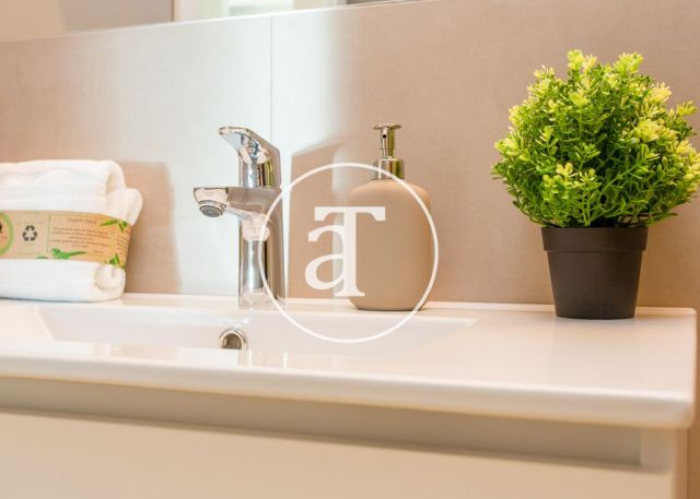 Monthly rental apartment with 2 bedrooms and shared pool close to Diagonal Av. 24