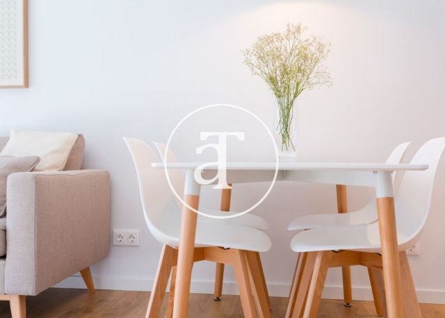 Monthly rental apartment with 2 bedrooms and shared pool close to Diagonal Av. 11