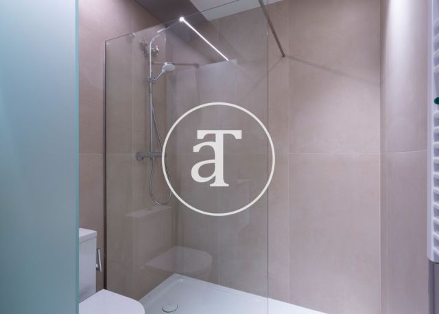 Piso de alquiler temporal de 2 habitaciones y piscina compartida a un paso de Av. Diagonal 22