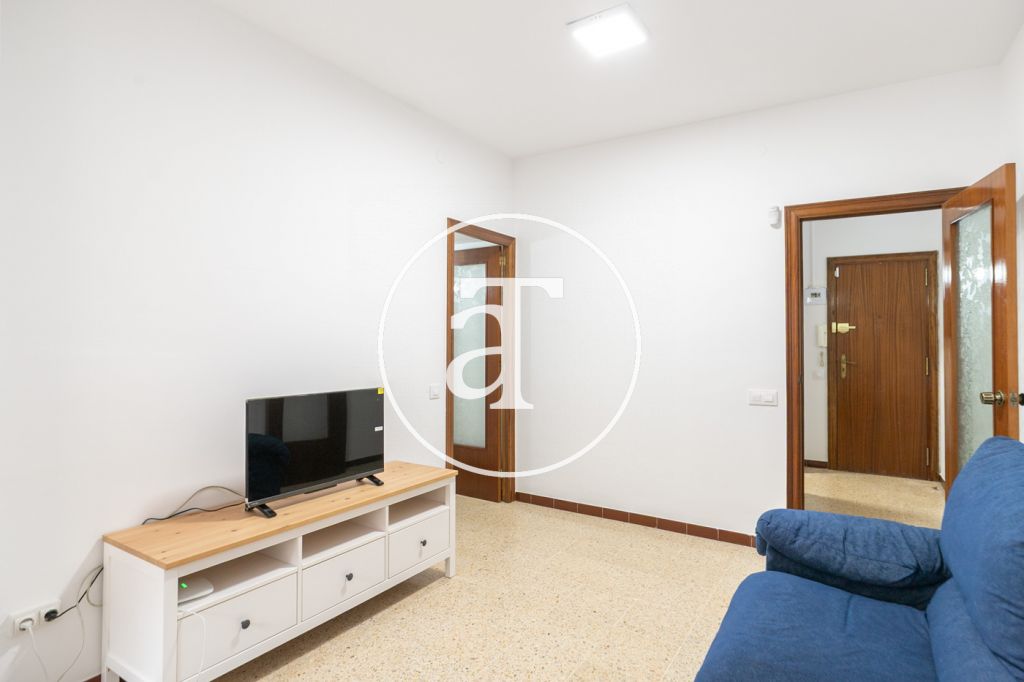 Appartement en location temporaire avec 3 chambres, bureau, 1 salle de bain et patio à Sant Andreu 5