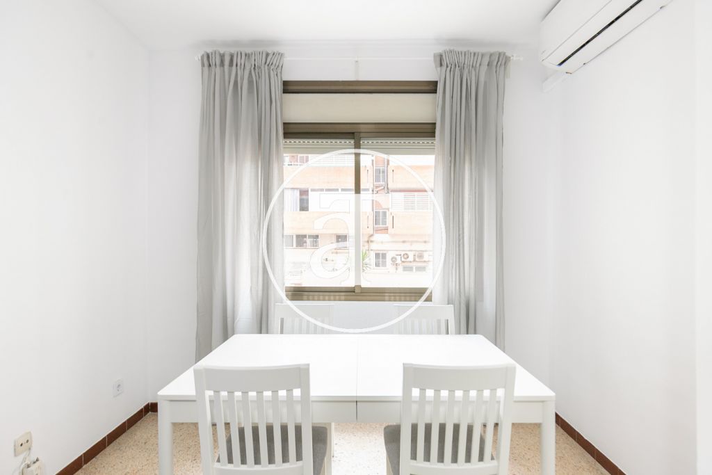 Appartement en location temporaire avec 3 chambres, bureau, 1 salle de bain et patio à Sant Andreu 3