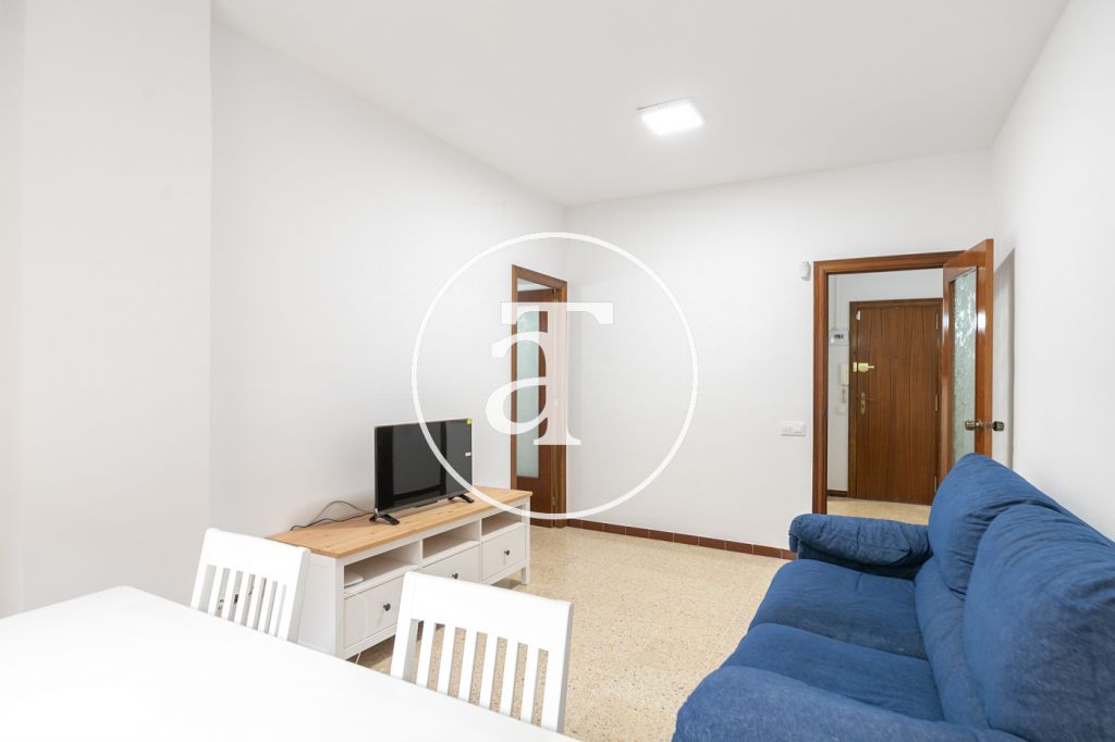 Appartement en location temporaire avec 3 chambres, bureau, 1 salle de bain et patio à Sant Andreu 2